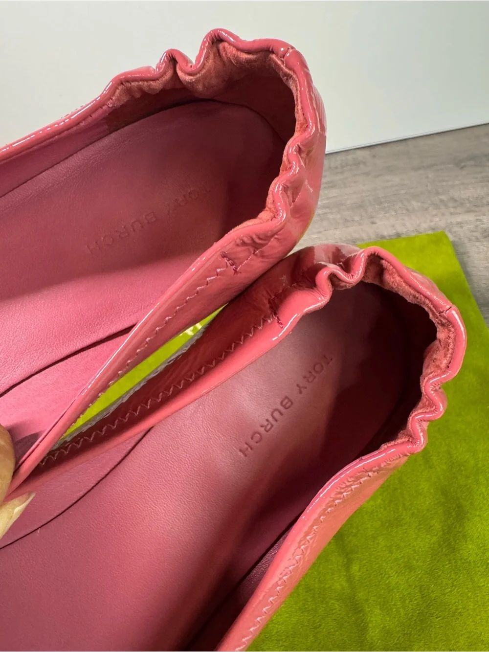Tory Burch Minnie Patent Leather Washed Berry Foldable Logo Ballet Flats 8 $258